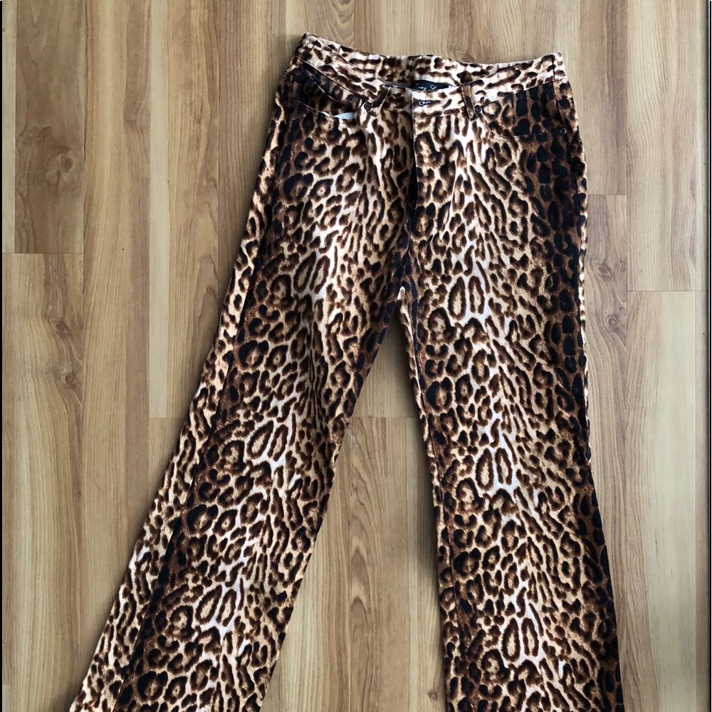 Leopard print jeans